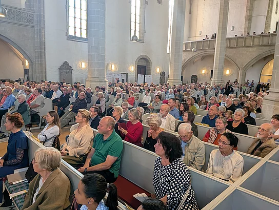 Zahlreich ließen sich die Torgauer von den Darbietungen der Chöre begeistern.